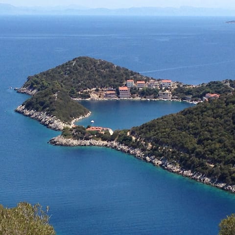 Popular Airbnb listing: Apartment Fantela 2 in Općina Lastovo