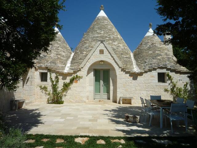 Trulli nel verde with pool gallery image 5