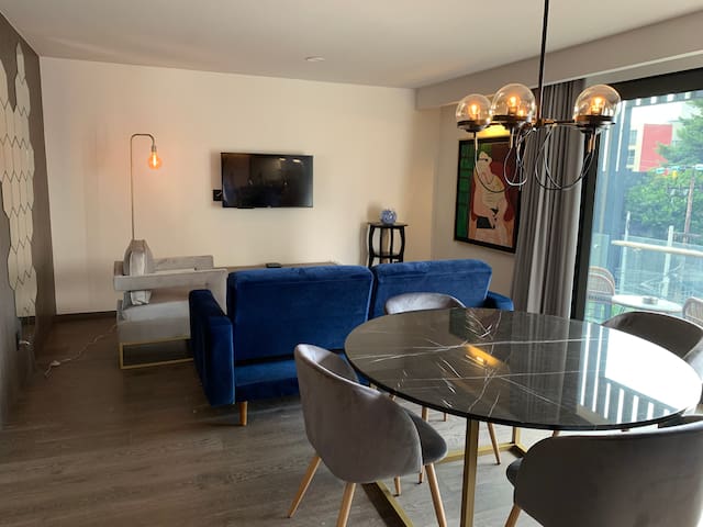 Luxurious apartment close to Reforma, AC 2 bedroom