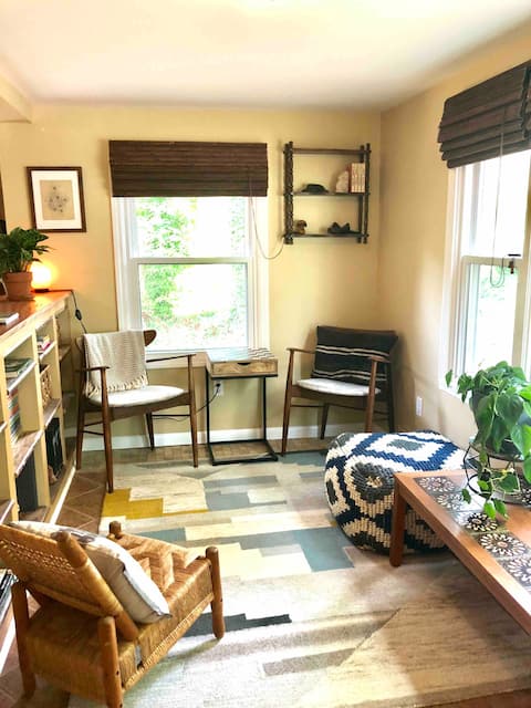 AVL Sunshine Daydream House 6 Miles from Downtown
