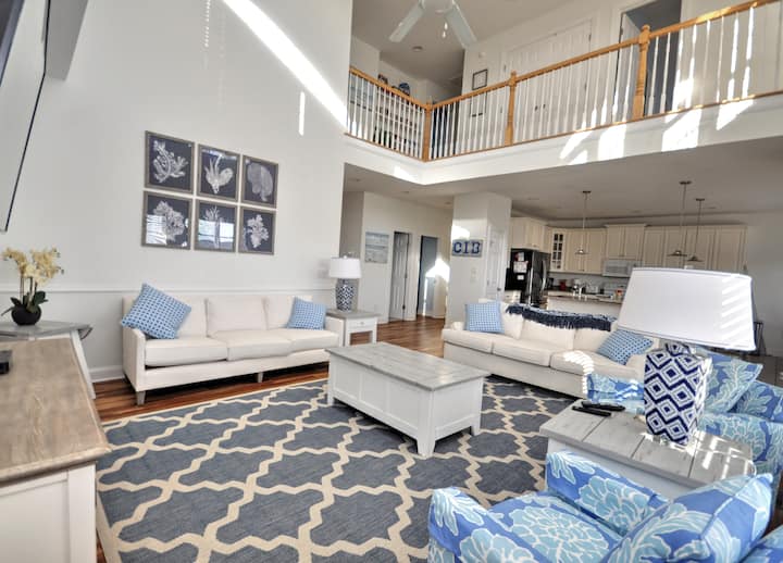Sea Loves Me Knot - Private Pool, Elevator, Tiki Bar, 20 Second Walk To Beach - Ocean Isle Beach, NC