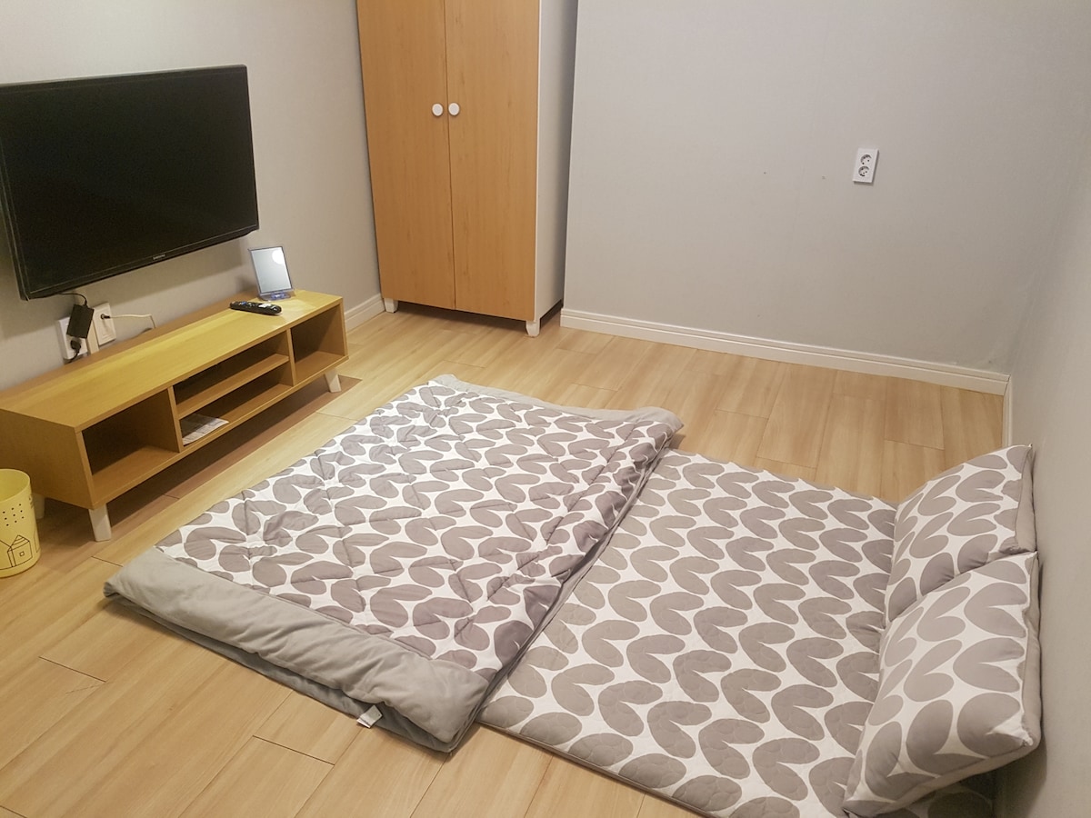 온돌방 2인 ~ 4인 (303호),加热地板(2人~ 4人) 303号房间