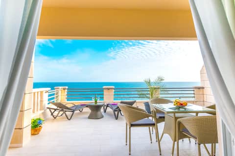 Top Airbnb: Apartment Ella Deluxe | Stunning Sea View in Grad Dubrovnik