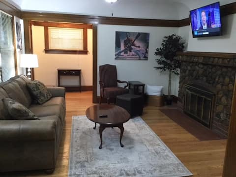 Hard Rock! Pro Cleaned, Self Check In - Sleeps 15