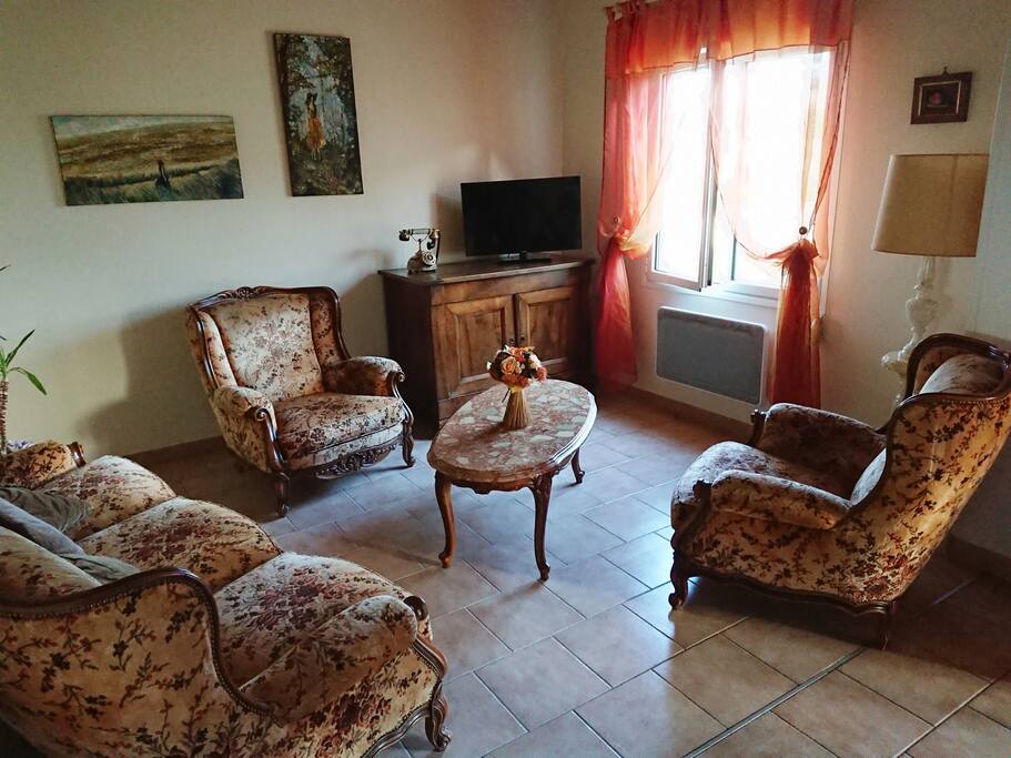 Un salon confortable