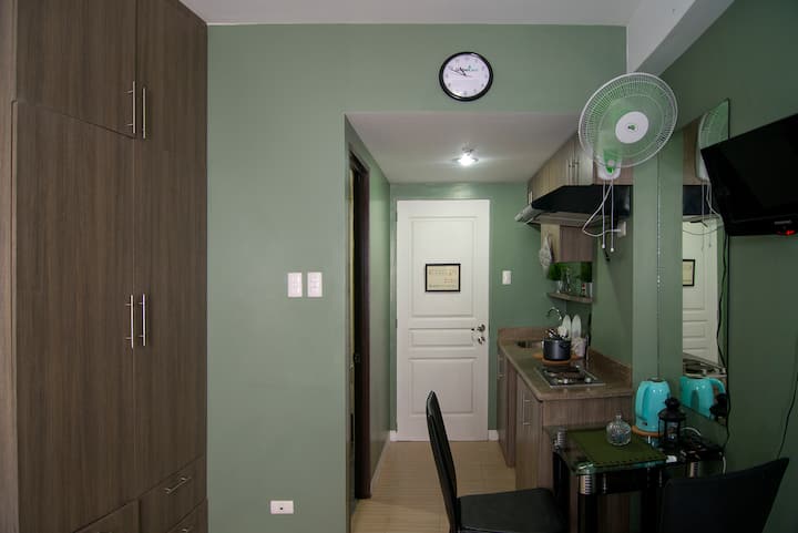 Baguio Explorer Basecamp: Cozee Cubby Homestay - Baguio