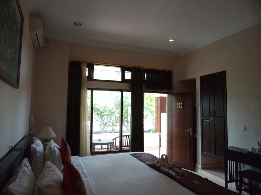 Room 9 (Standard Room)