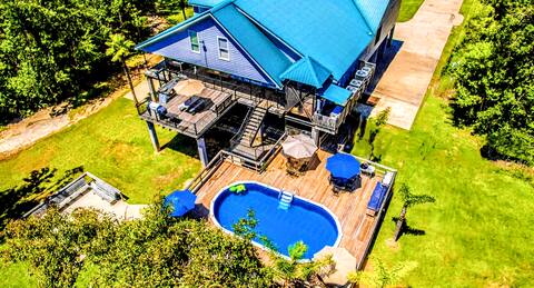 16+ individual Beds, Pool, Hot Tub, River, + more