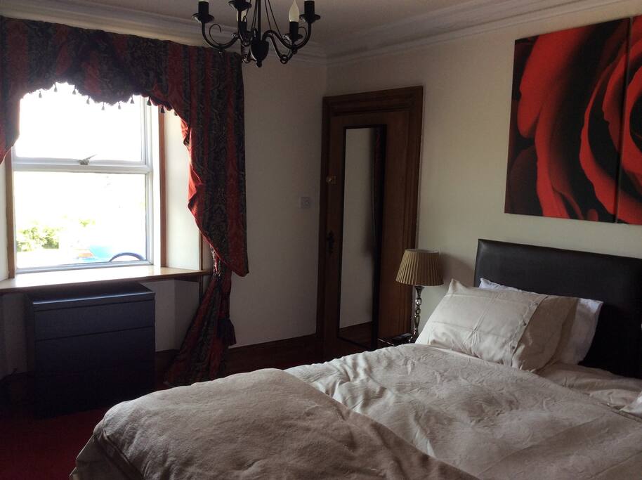 Superking/Twin room with ensuite wet room