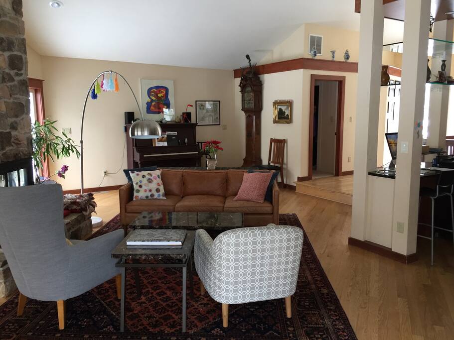 Living Area, Upper Floor