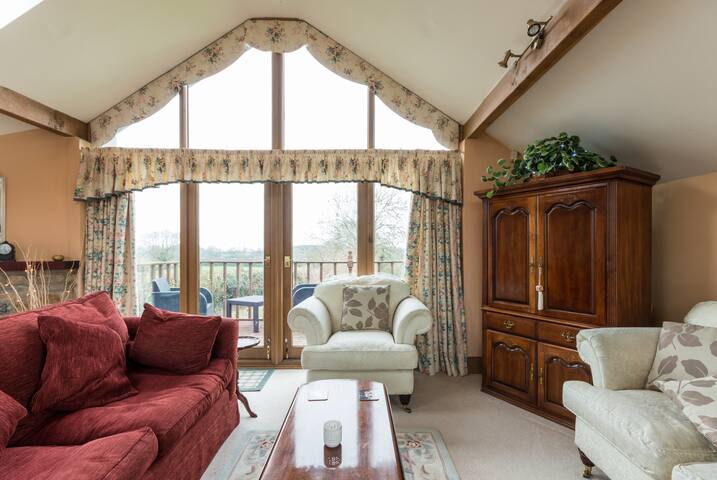 Cottage with beautiful views and  home comforts.