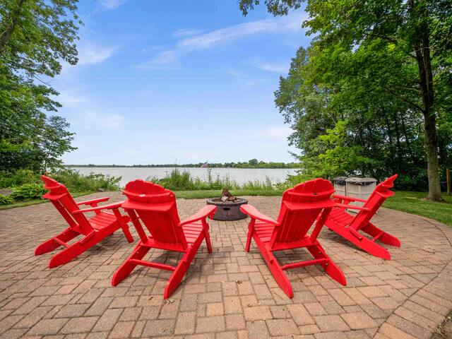 Lake Home, Hot Tub, Sauna, Boat, Private Chef gallery image 3