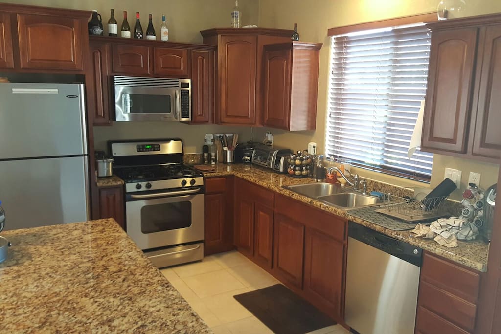 Fully equipped kitchen!