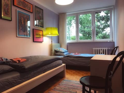 2 Private room in a cosy, whimsical OWL apartment