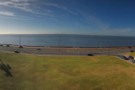Habitación privada con vista al mar, ciudad vieja