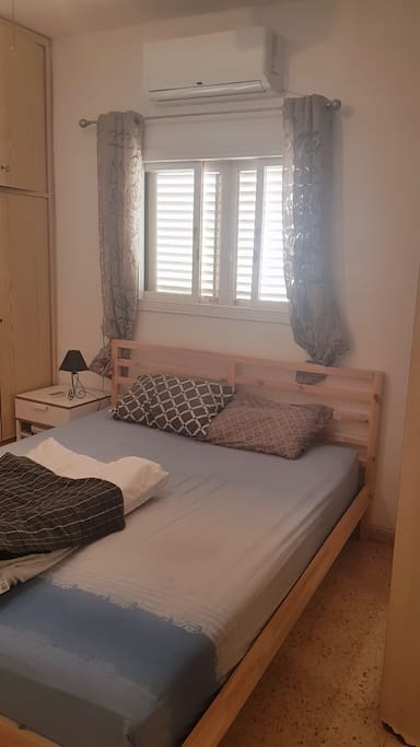 Bed room