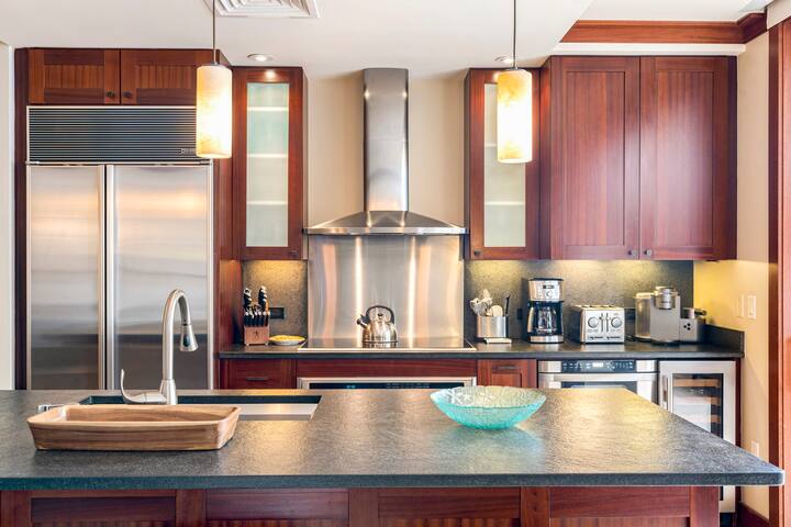 Ke Ola Nani “Beautiful Life” Beach Villas gallery image 2