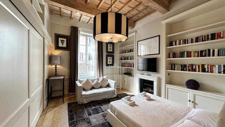 Ponte vecchio luxurious home