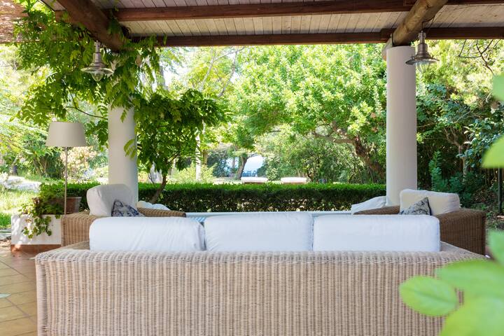 Esclusive Villa Otranto – 3 meters by the sea gallery image 2