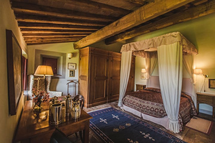 Dhomë gjumi 10