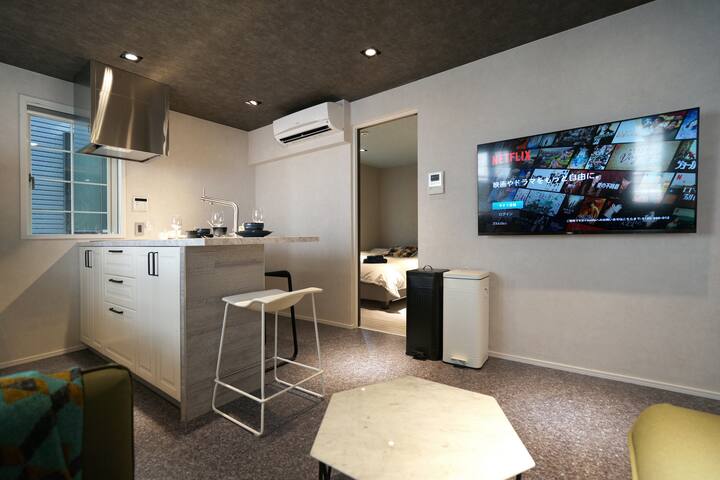 Real Life AOYAMA 2BR suite 5pax 3bed 3min metro gallery image 4