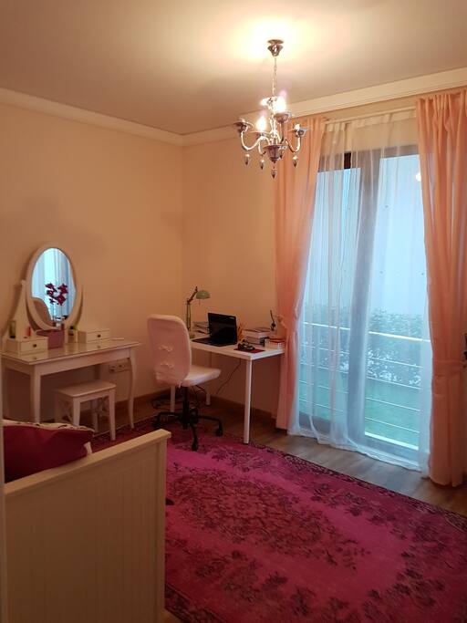 1st guest room