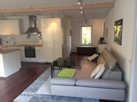 Popular Airbnb listing: Feel-good apartment (86 sqm) + 40 sqm sun terrace! in Karlsruhe