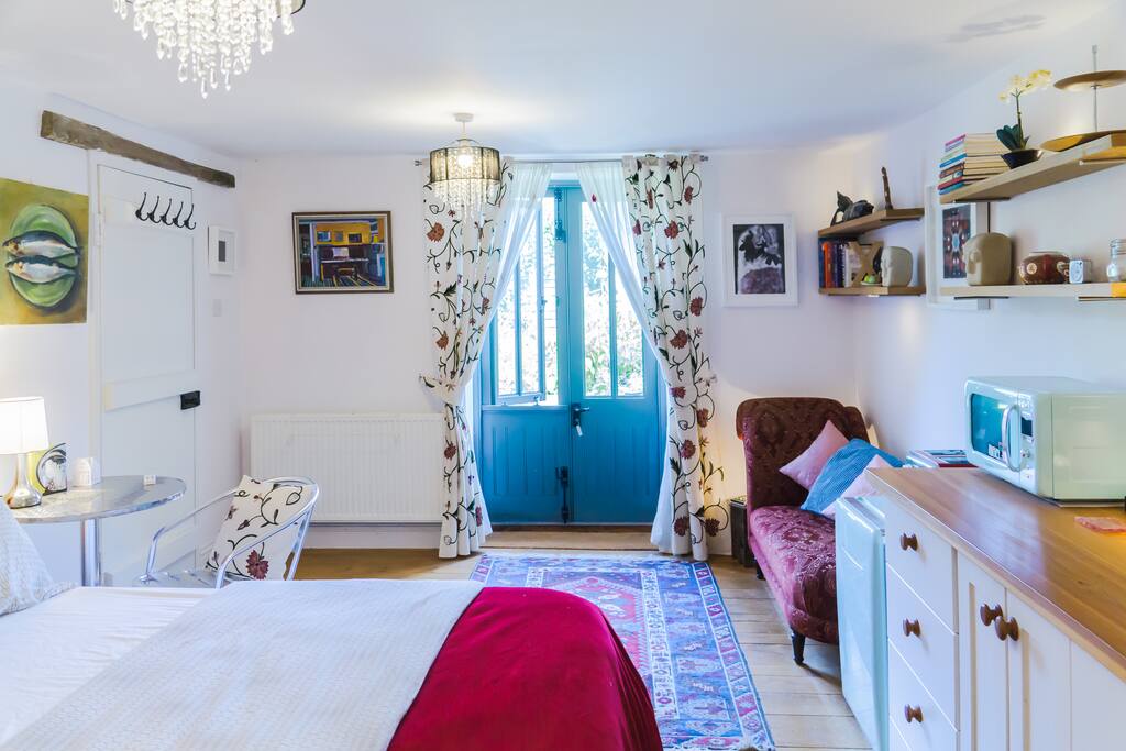 Spacious and Well-Appointed Guest Suite Accommodation
