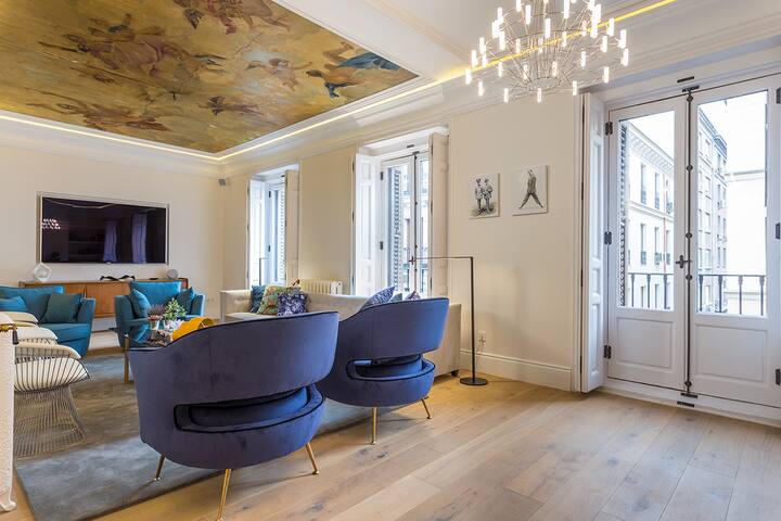 Designer flat in Madrid’s exclusive Salamanca area gallery image 3