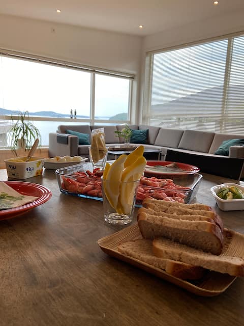 Dream house by the sea with panoramic views – close to Bergen