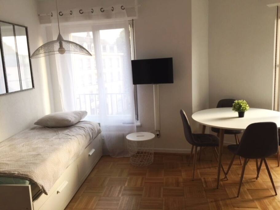 Coin lit (1 vrai lit 80X200 à doubler et 2 matelas confortables)