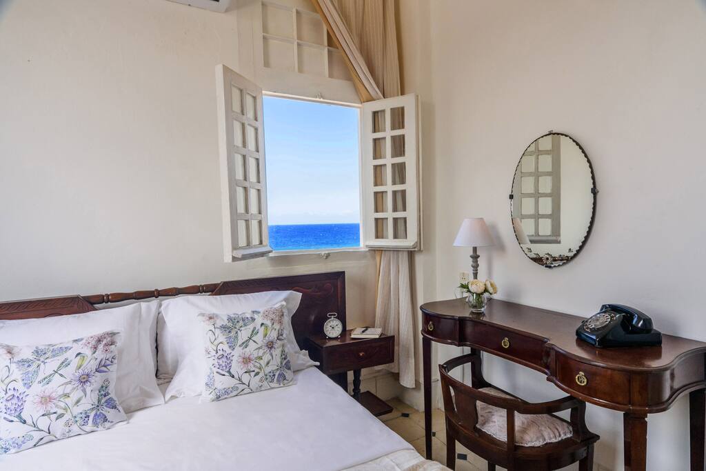 Bedroom/Chambre
