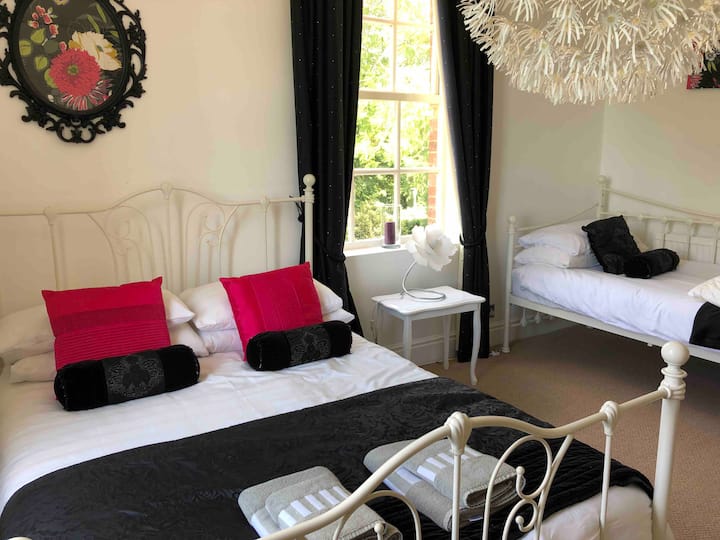 Dvojposteľová a jednoposteľová izba