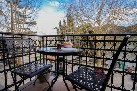 Vida`s house, perfect location - ROSE
