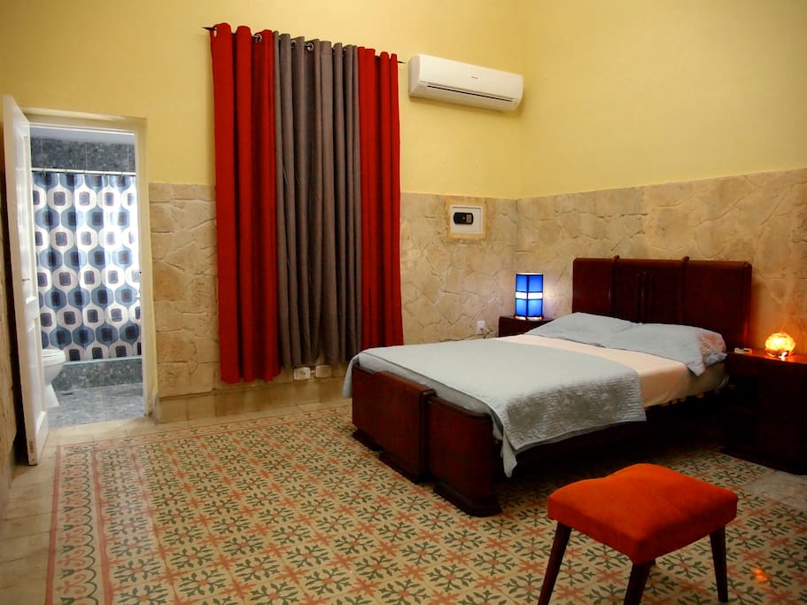 Suite 2 Room 1
