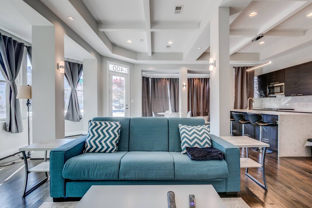 Sunny, open plan living/dining/kitchen area