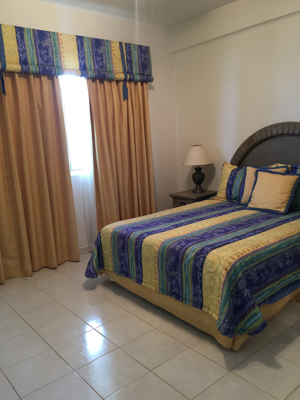 غرفة النوم 2