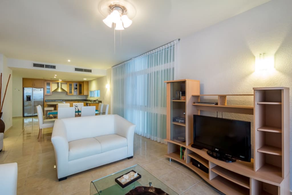 The whole unit is modern, tasteful and elegant