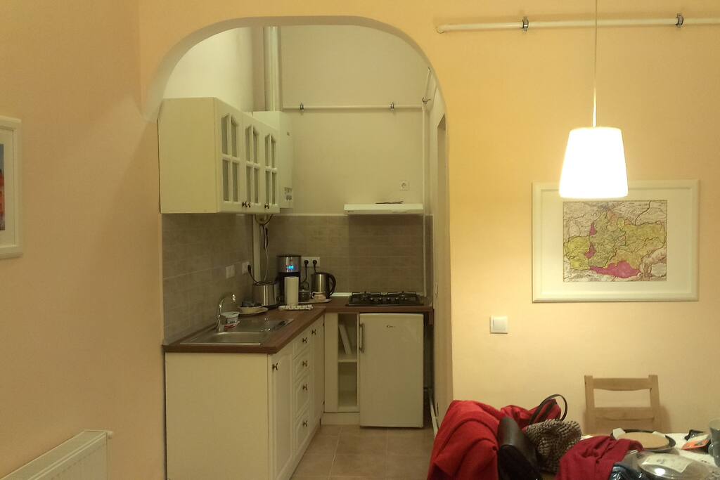 Fully equipped kitchen.