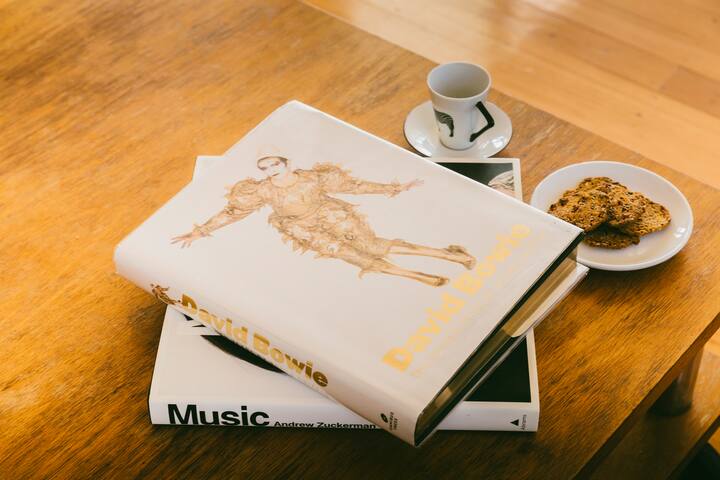 Coastal Elegance Penthouse @ Coogee Beach gallery image 3