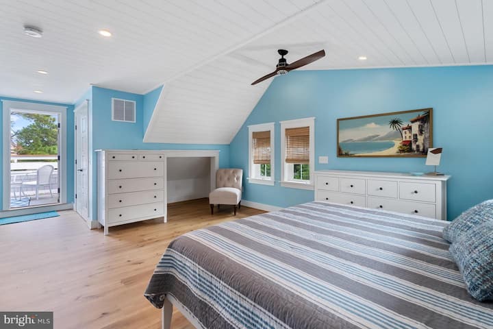 Walk To Beach!  Luxury California Beach Vibe! (K) - Dewey Beach, DE