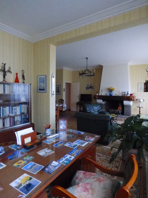 bureau et salle à manger