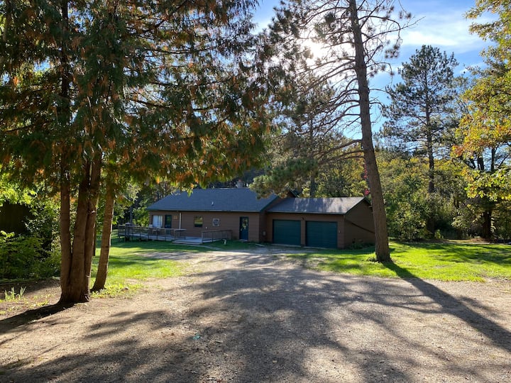 The Farm By The LakeLakeview House Houses for Rent in Bagley