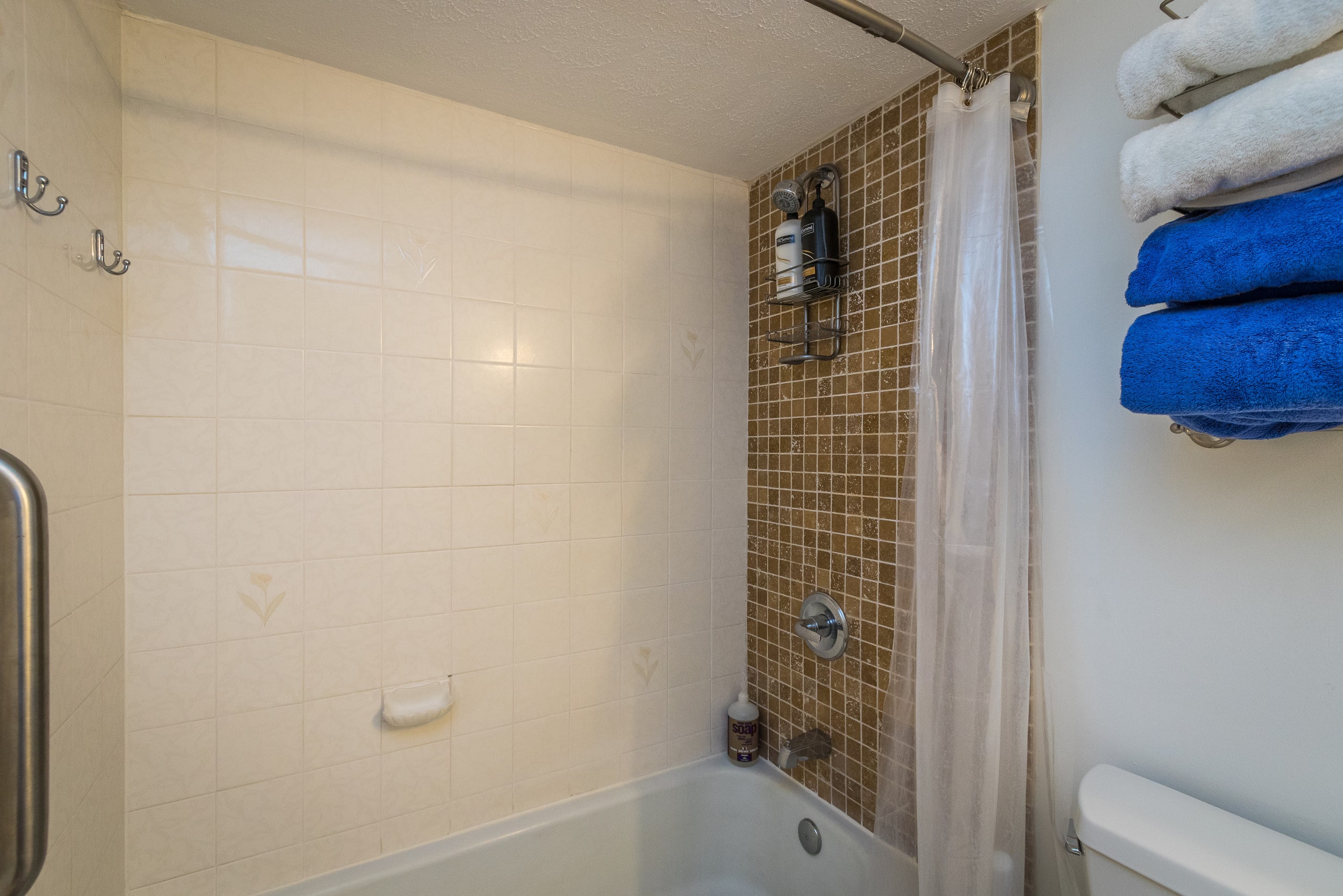 Condo in Kihei · ★4.9 · 1 bedroom · 1 bed · 1 bath - Image 13