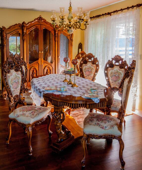 Shared dinning room located on the main floor