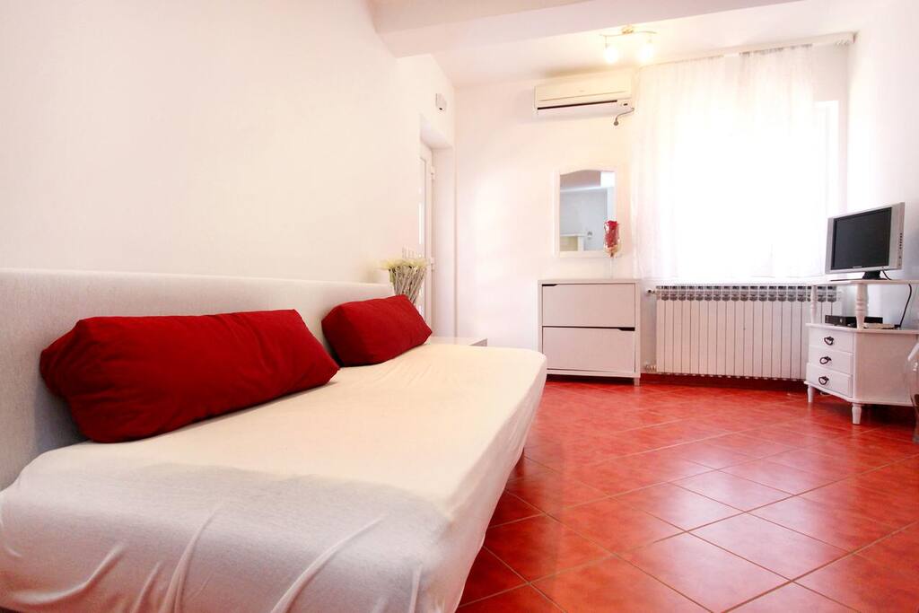 Living room, Surface: 12 m²
