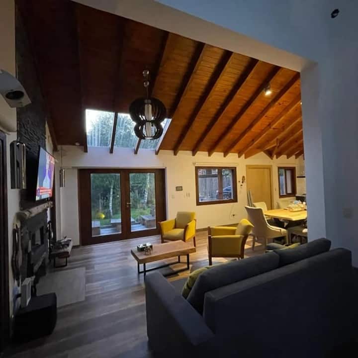 Esplendida Casa Azul Limay Villa La Angostura - Villa La Angostura