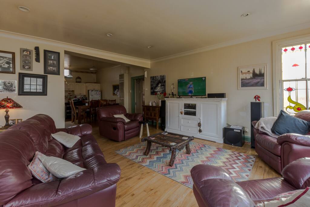Open back of the house great for groups