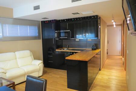 Apartamento dúplex con terraza junto playa Fenals