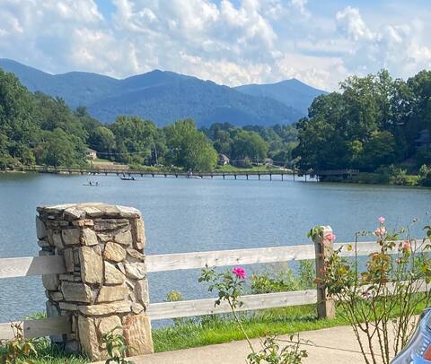 Treetop Getaway in Beautiful Lake Junaluska